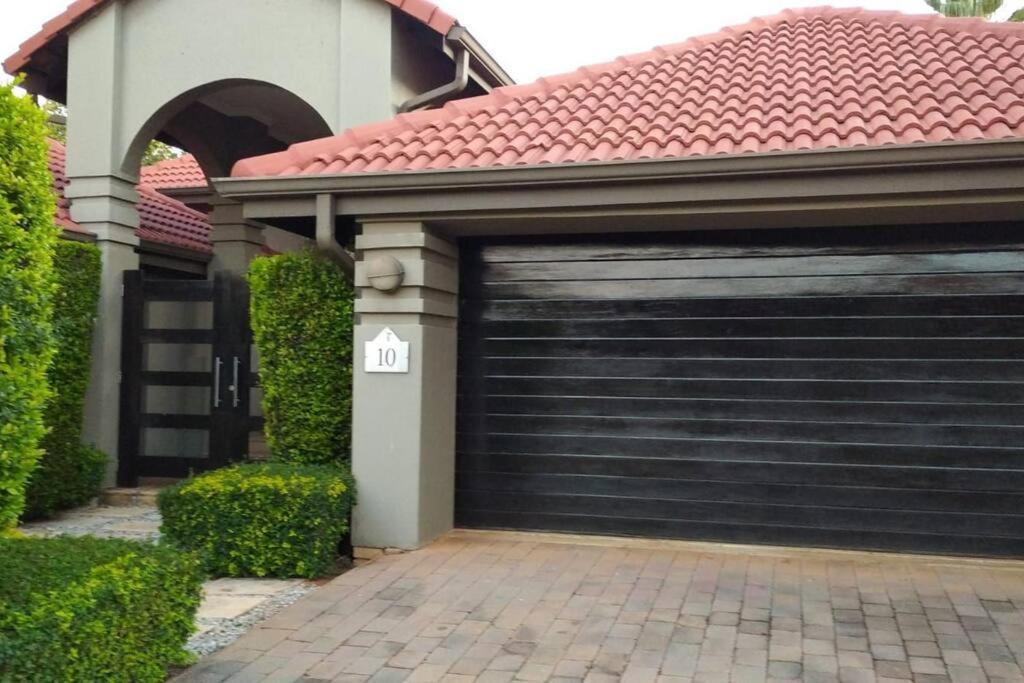Pecanwood Estate Luxury Villa 5 Bedrooms With Pool Hartbeespoort Exteriér fotografie