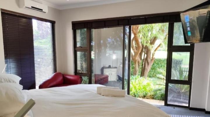 Pecanwood Estate Luxury Villa 5 Bedrooms With Pool Hartbeespoort Exteriér fotografie